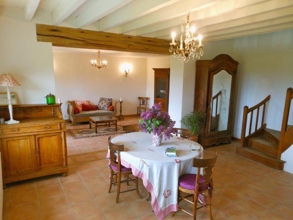 Auberge De La Tuilerie Surgy Екстериор снимка