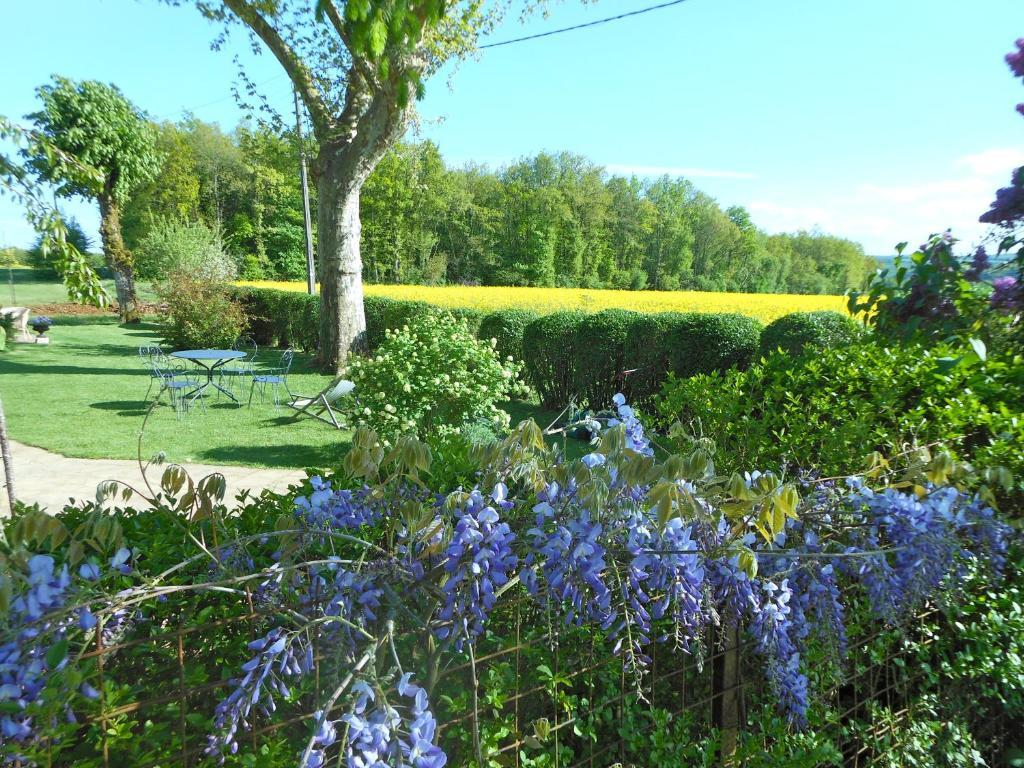 Auberge De La Tuilerie Surgy Екстериор снимка